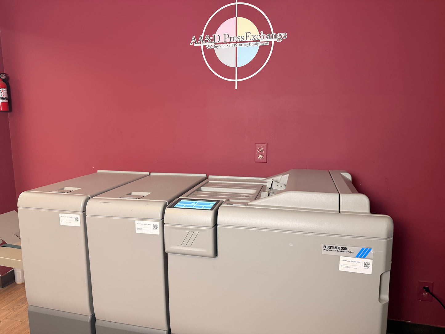 208k Meter Warranty! Plockmatic 350 Stitch/Fold/Square Back/Trim !Video!