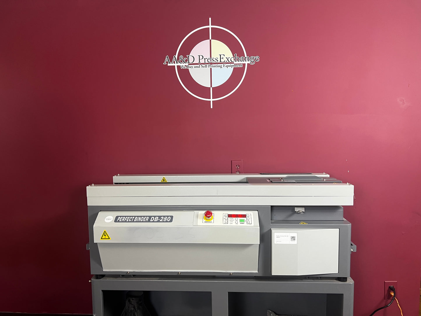 Used Duplo DB-280 versatile binding machine producing 200 books/hr – AA&D PressExchange